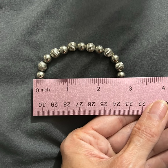 Bundle of bangle bracelets - Picture 9 of 9